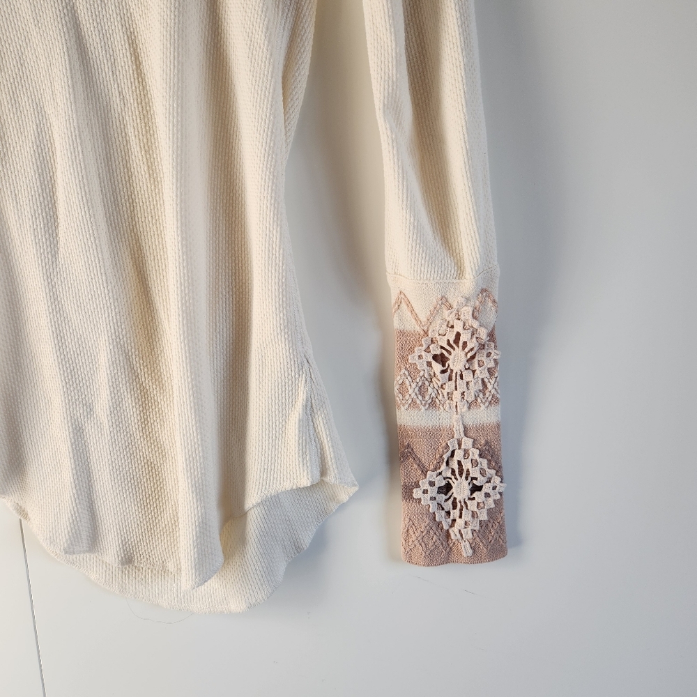Free People Kumbucha Cuff Cream Waffle Thermal Lace Sleeve Boho Top Small Cozy - Picture 3 of 11